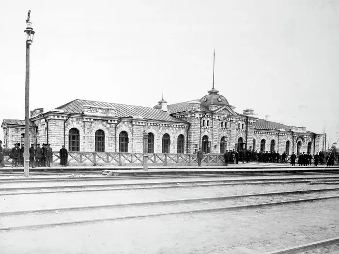 Framed Print : The Terminal at Sliudianka Station, 1900-1904. Creator: Unknown Framed Print : The Terminal at Sliudianka Station, 1900-1904. Creator: Unknown