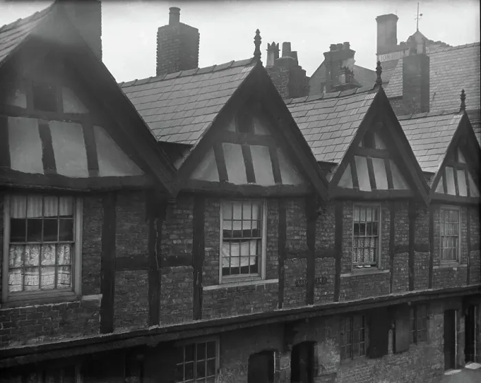 Framed Print : Terrace houses possibly Bournemouth, England, 1900. Creator: Robert Augustus Henry L'Estrange. Terrace houses possibly Bournemouth, England, 1900 Framed Print : Terrace houses possibly Bournemouth, England, 1900. Creator: Robert Augustus Henry L'Estrange. Terrace houses possibly Bournemouth, England, 1900