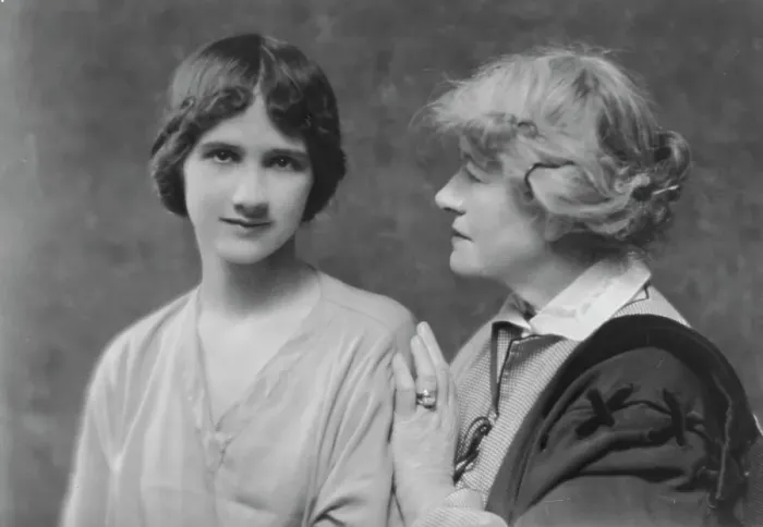 Framed Print : Terry, Ellen, Miss, and Anna Duncan, portrait photograph, 1915. Creator: Arnold Genthe Framed Print : Terry, Ellen, Miss, and Anna Duncan, portrait photograph, 1915. Creator: Arnold Genthe