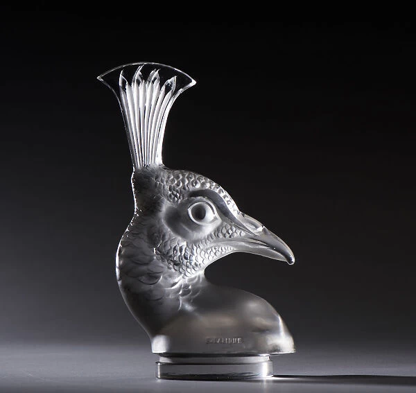 Tete de Paon Lalique mascot. Creator: Unknown