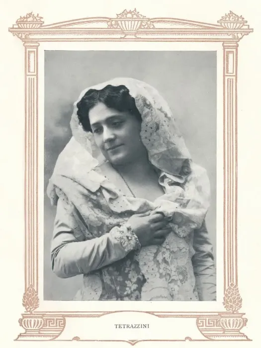 Framed Print : Tetrazzini, 1910. Creator: Varischi & Arligo Framed Print : Tetrazzini, 1910. Creator: Varischi & Arligo