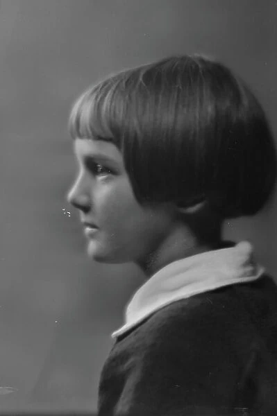 Thacher, Mary D. portrait photograph, 1915 Nov. 6. Creator: Arnold Genthe