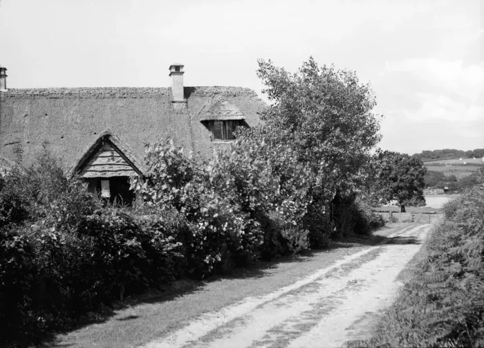Framed Print : Thatched cottage, c1935. Creator: Kirk & Sons of Cowes Framed Print : Thatched cottage, c1935. Creator: Kirk & Sons of Cowes