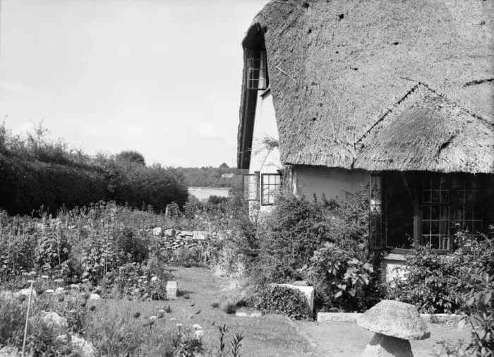 Framed Print : Thatched cottage and garden, c1935. Creator: Kirk & Sons of Cowes Framed Print : Thatched cottage and garden, c1935. Creator: Kirk & Sons of Cowes