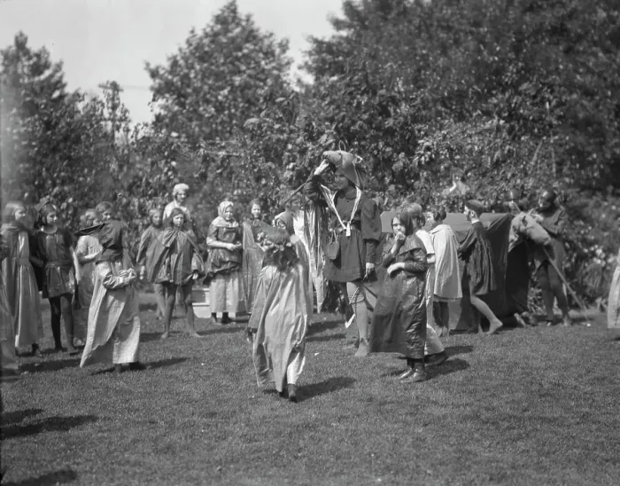 Framed Print : Theatrical performance at Dongan Hall, 1921 May 27. Creator: Arnold Genthe Framed Print : Theatrical performance at Dongan Hall, 1921 May 27. Creator: Arnold Genthe