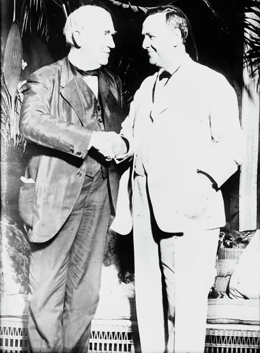 Framed Print : Thomas Alva Edison, Josephus Daniels, between c1910 and c1915. Creator: Bain News Service Framed Print : Thomas Alva Edison, Josephus Daniels, between c1910 and c1915. Creator: Bain News Service