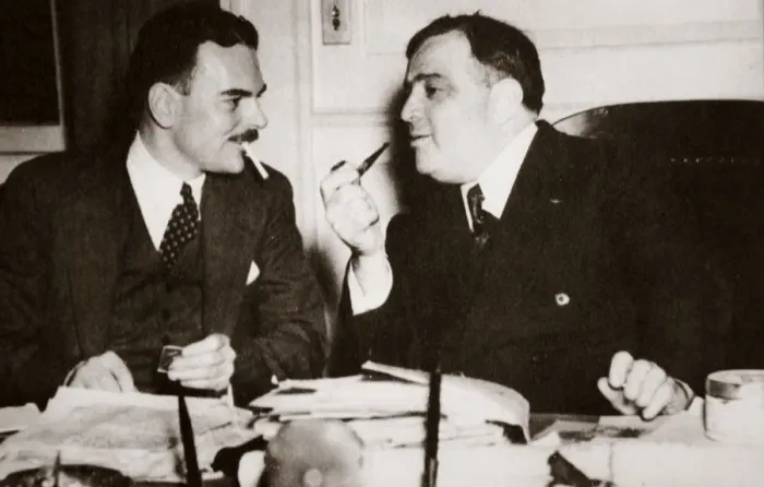 Framed Print : Thomas E Dewey with Fiorello H La Guardia, Mayor of New York, late 1930s Framed Print : Thomas E Dewey with Fiorello H La Guardia, Mayor of New York, late 1930s