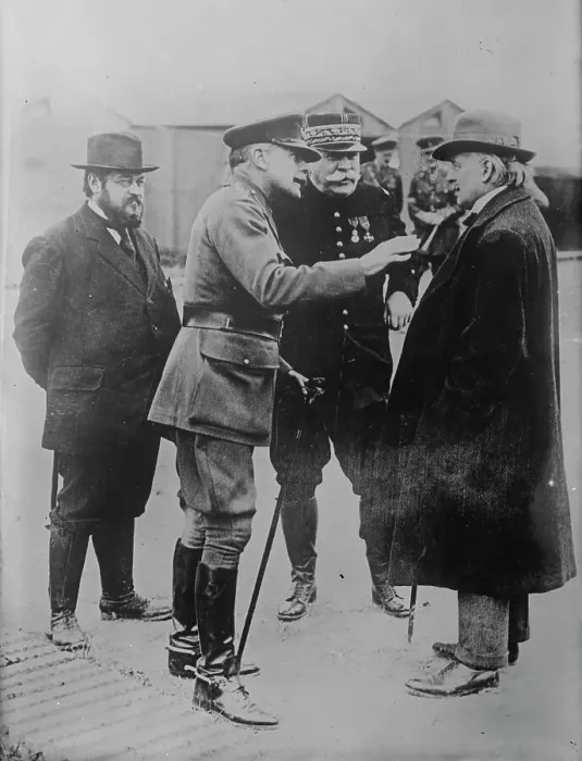 Framed Print : Thomas, Haig, Joffre, Lloyd George, 12 Sept 1916. Creator: Bain News Service Framed Print : Thomas, Haig, Joffre, Lloyd George, 12 Sept 1916. Creator: Bain News Service