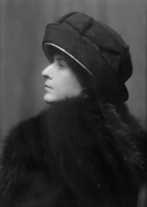 Framed Print : Thomas, S.B. Mrs. portrait photograph, 1912 Nov. 26. Creator: Arnold Genthe Framed Print : Thomas, S.B. Mrs. portrait photograph, 1912 Nov. 26. Creator: Arnold Genthe