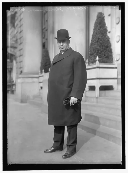 Framed Print : Thompson, Mayor of Chicago, between 1911 and 1917. Creator: Harris & Ewing. Thompson, Mayor of Chicago, between 1911 and 1917. Creator: Harris & Ewing Framed Print : Thompson, Mayor of Chicago, between 1911 and 1917. Creator: Harris & Ewing. Thompson, Mayor of Chicago, between 1911 and 1917. Creator: Harris & Ewing