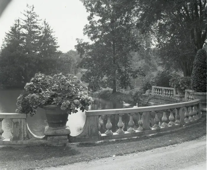 Framed Print : Thornedale, Oakleigh Thorne house, Millbrook, New York, 1919. Creator: Frances Benjamin Johnston. Thornedale, Oakleigh Thorne house, Millbrook, New York, 1919. Creator: Frances Benjamin Johnston Framed Print : Thornedale, Oakleigh Thorne house, Millbrook, New York, 1919. Creator: Frances Benjamin Johnston. Thornedale, Oakleigh Thorne house, Millbrook, New York, 1919. Creator: Frances Benjamin Johnston