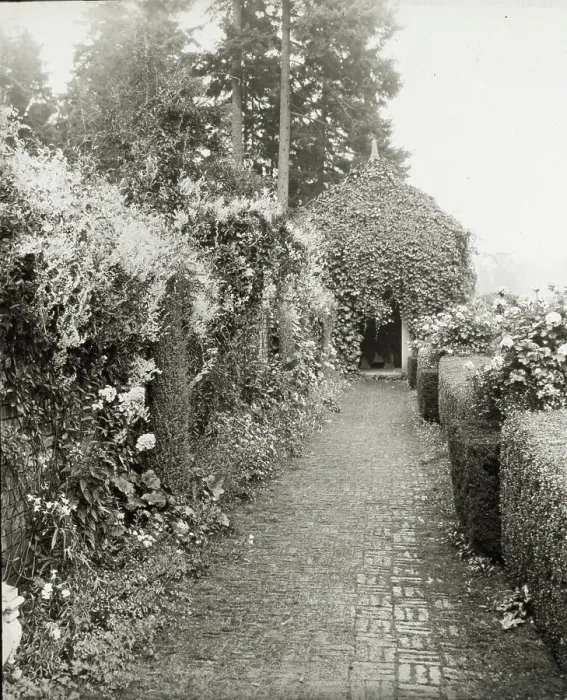 Framed Print : Thornewood, Chester Thorne house, Lakewood, Washington, 1923. Creator: Frances Benjamin Johnston. Thornewood, Chester Thorne house, Lakewood, Washington, 1923. Creator: Frances Benjamin Johnston Framed Print : Thornewood, Chester Thorne house, Lakewood, Washington, 1923. Creator: Frances Benjamin Johnston. Thornewood, Chester Thorne house, Lakewood, Washington, 1923. Creator: Frances Benjamin Johnston