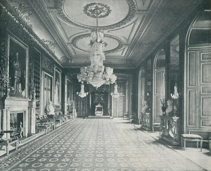 Framed Print : The Throne Room, Windsor Castle, c1899, (1901). Artist: Eyre & Spottiswoode Framed Print : The Throne Room, Windsor Castle, c1899, (1901). Artist: Eyre & Spottiswoode