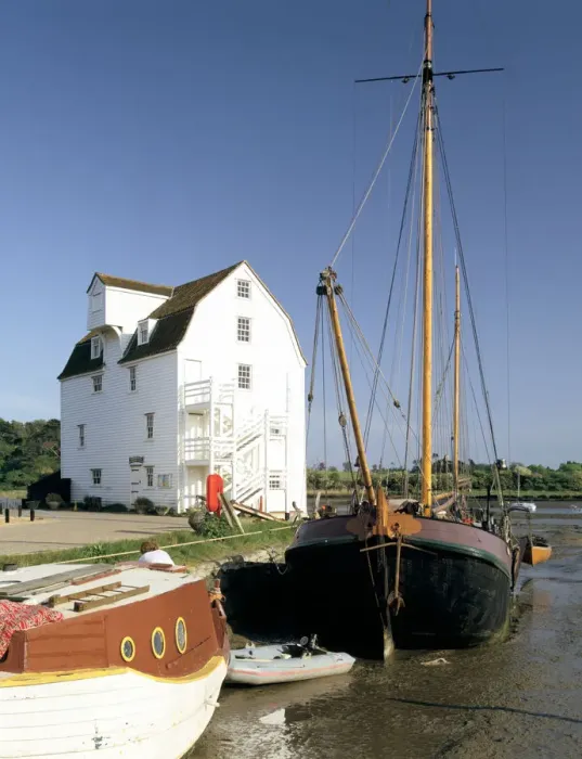 Framed Print : Tide mill, Woodbridge, Suffolk, England Framed Print : Tide mill, Woodbridge, Suffolk, England