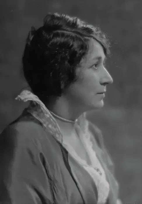 Framed Print : Tietsort, Mrs. portrait photograph, 1914 May 23. Creator: Arnold Genthe Framed Print : Tietsort, Mrs. portrait photograph, 1914 May 23. Creator: Arnold Genthe
