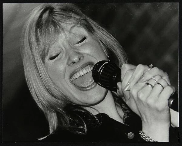 Tina May performing at The Fairway, Welwyn Garden City, Hertfordshire, 7 March 1999