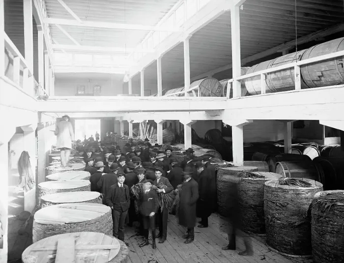 Framed Print : Tobacco market, Louisville, Ky. A, c1906. Creator: Unknown Framed Print : Tobacco market, Louisville, Ky. A, c1906. Creator: Unknown
