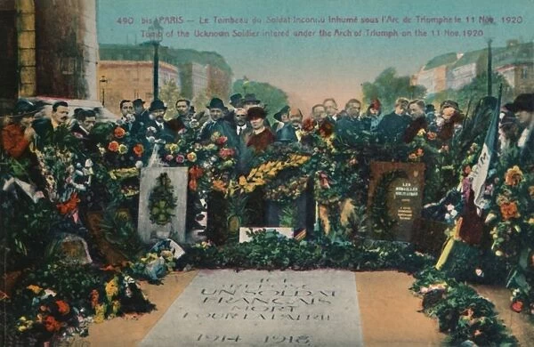 Tomb of the Unknown Soldier buried under the Arc de Triomphe on 11 November 1920, Paris, c1920