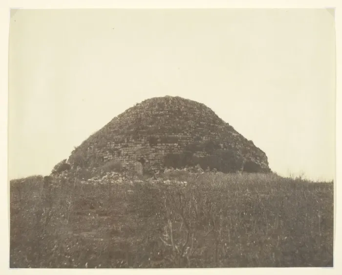 Framed Print : Tombeau de la chretienne. Vue du cotenord. (Tomb of the Christian Woman Framed Print : Tombeau de la chretienne. Vue du cotenord. (Tomb of the Christian Woman