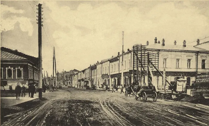 Framed Print : Tomsk: Pochtamtskaia Street, 1905. Creator: Unknown Framed Print : Tomsk: Pochtamtskaia Street, 1905. Creator: Unknown