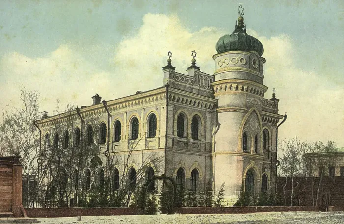 Framed Print : Tomsk: Synagogue on Magistratskaia Street, 1904-1917. Creator: Unknown Framed Print : Tomsk: Synagogue on Magistratskaia Street, 1904-1917. Creator: Unknown