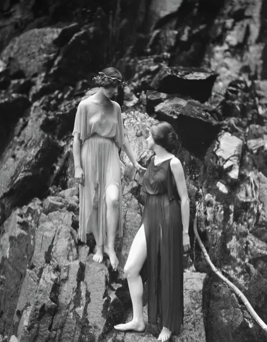 Framed Print : Tonetti, Misses, at Sneding's Landing, 1921 June 7. Creator: Arnold Genthe