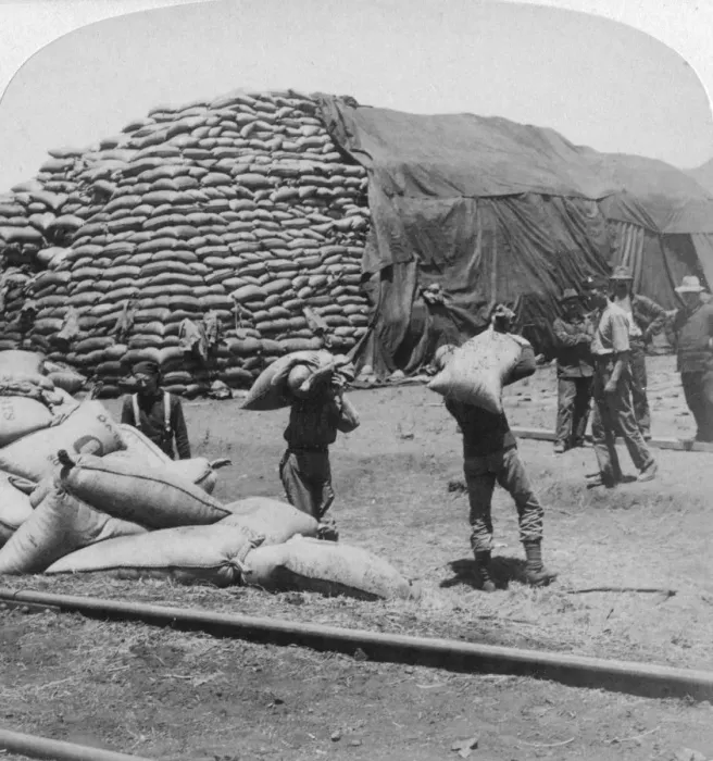 Framed Print : Tons upon tons of oats for Tommys faithful friend, De Aar, South Africa, Boer War, 1900. Artist: Underwood & Underwood Framed Print : Tons upon tons of oats for Tommys faithful friend, De Aar, South Africa, Boer War, 1900. Artist: Underwood & Underwood