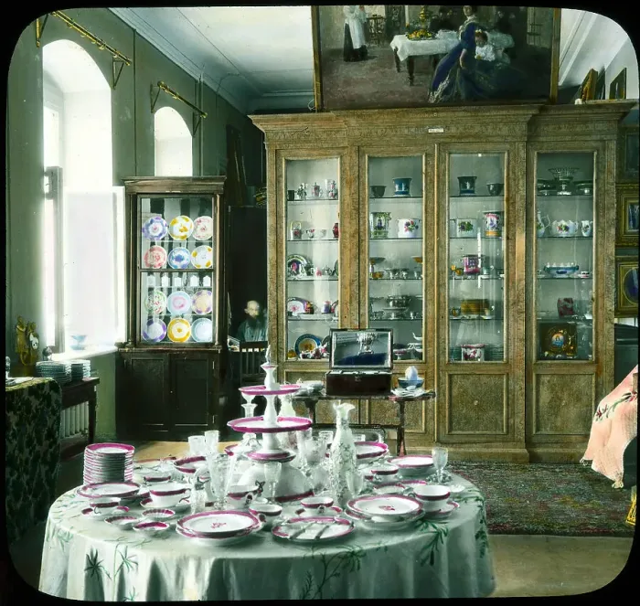Framed Print : Torgsin store (Trade with foreigners), Moscow, 1931. Artist: DeCou, Branson (1892-1941) Framed Print : Torgsin store (Trade with foreigners), Moscow, 1931. Artist: DeCou, Branson (1892-1941)