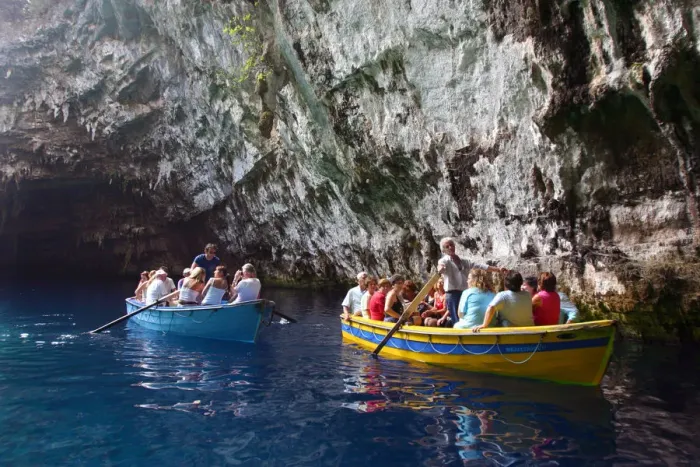 Framed Print : Tourist boats, Melissani Lake, Kefalonia, Greece Framed Print : Tourist boats, Melissani Lake, Kefalonia, Greece