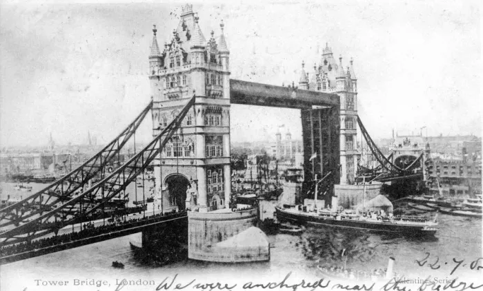 Framed Print : Tower Bridge, London, 1903. Artist: Valentine Framed Print : Tower Bridge, London, 1903. Artist: Valentine