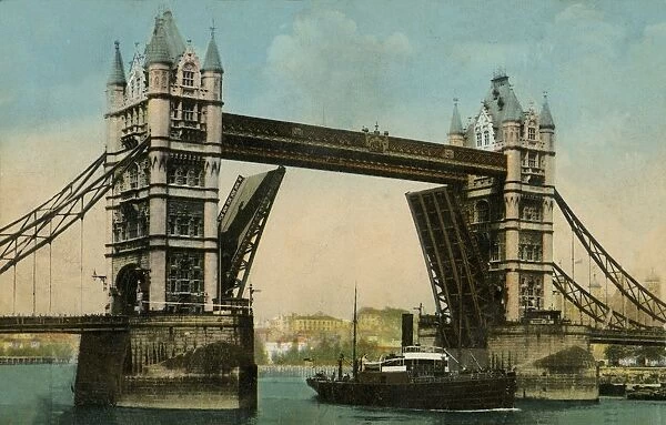 Tower Bridge, London, 1915. Creator: Unknown