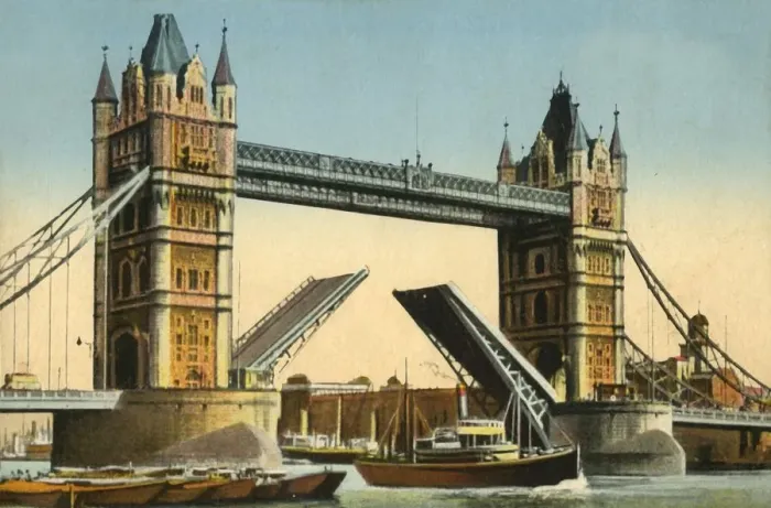Framed Print : Tower Bridge, London, c1910. Creator: Unknown Framed Print : Tower Bridge, London, c1910. Creator: Unknown