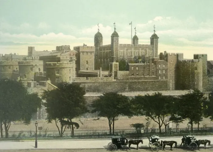 Framed Print : The Tower of London, c1900s. Creator: Eyre & Spottiswoode Framed Print : The Tower of London, c1900s. Creator: Eyre & Spottiswoode