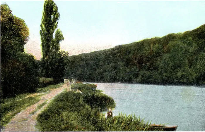 Framed Print : Towing path alongside the Thames, Maidenhead, Berkshire, 20th Century Framed Print : Towing path alongside the Thames, Maidenhead, Berkshire, 20th Century