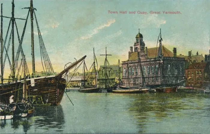 Framed Print : Town hall and quay, Great Yarmouth, Norfolk, c1905 Framed Print : Town hall and quay, Great Yarmouth, Norfolk, c1905