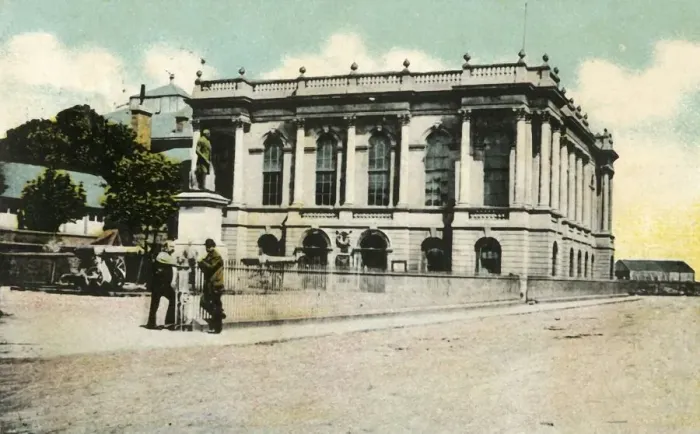 Framed Print : Town Hall, Swansea, 1905. Creator: Unknown Framed Print : Town Hall, Swansea, 1905. Creator: Unknown