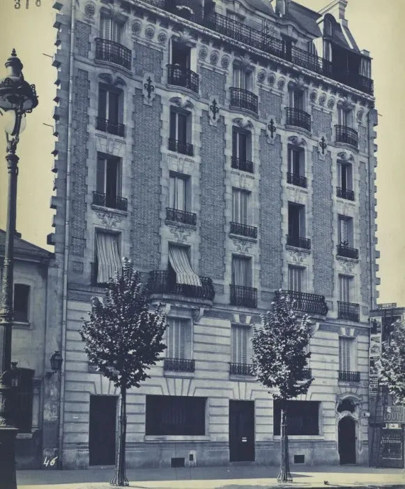 Framed Print : Townhouse Facade, c. 1900. Creator: Unidentified Photographer Framed Print : Townhouse Facade, c. 1900. Creator: Unidentified Photographer