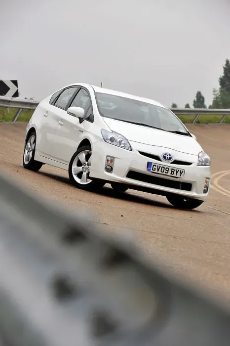 Framed Print : Toyota Prius 2009. Artist: Simon Clay Framed Print : Toyota Prius 2009. Artist: Simon Clay