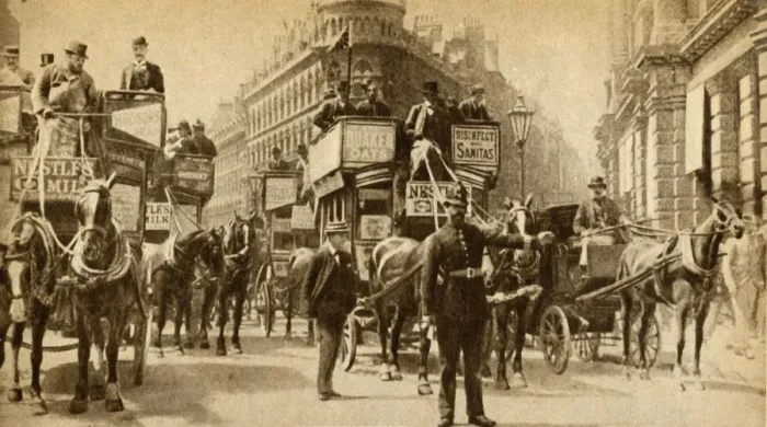 Framed Print : A Traffic Block in 1900 - A scene outside the Mansion House, (1933). Creator: Unknown Framed Print : A Traffic Block in 1900 - A scene outside the Mansion House, (1933). Creator: Unknown