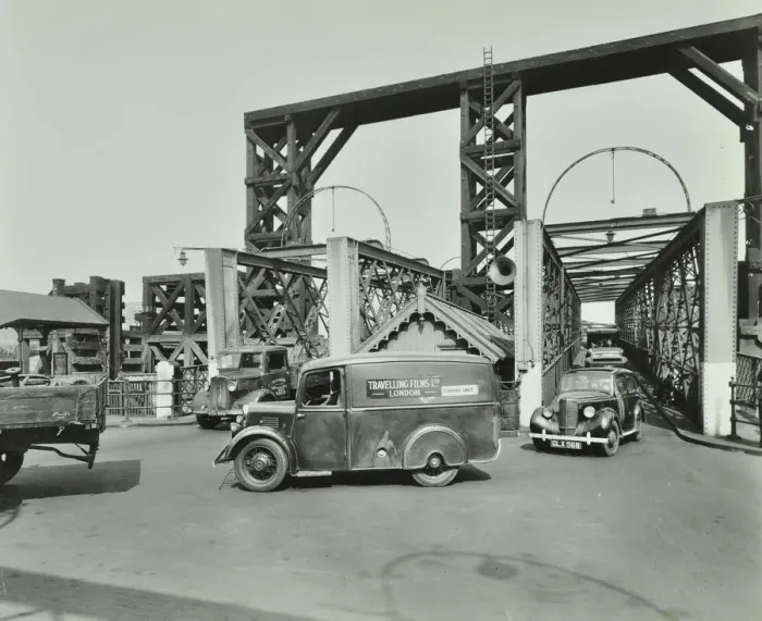 Framed Print : Traffic driving on to the Woolwich Ferry, London, 1945 Framed Print : Traffic driving on to the Woolwich Ferry, London, 1945