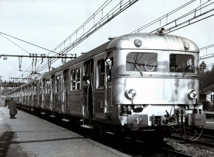 Framed Print : Train inaugurating the new electric railway line, southeast of Paris, 1950 Framed Print : Train inaugurating the new electric railway line, southeast of Paris, 1950