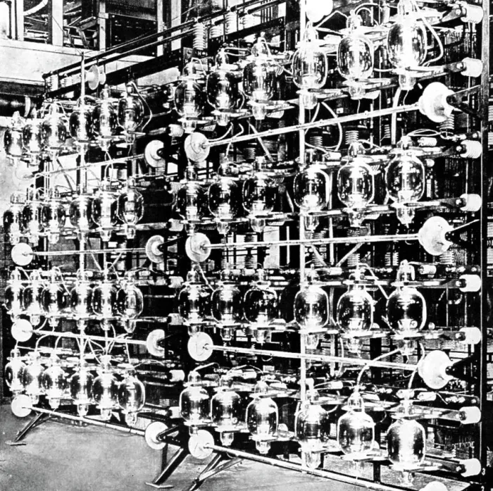 Framed Print : Transmitting valves at Marconi Station in Carnarvon, Gwynedd, 1926 Framed Print : Transmitting valves at Marconi Station in Carnarvon, Gwynedd, 1926