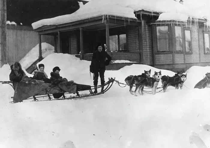 Framed Print : Transportation by dog sled, between c1900 and c1930. Creator: Unknown Framed Print : Transportation by dog sled, between c1900 and c1930. Creator: Unknown