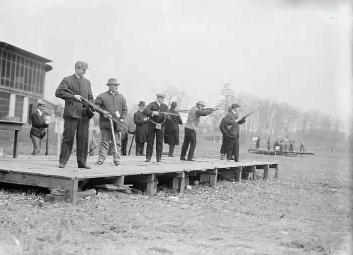 Framed Print : At the Traps, Travers Island, between c1910 and c1915. Creator: Bain News Service Framed Print : At the Traps, Travers Island, between c1910 and c1915. Creator: Bain News Service