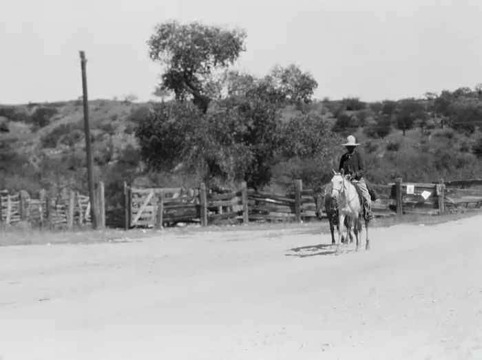 Framed Print : Travel views of the American Southwest, between 1899 and 1928. Creator: Arnold Genthe