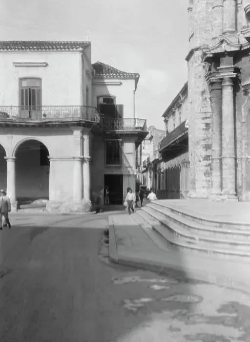 Framed Print : Travel views of Cuba and Guatemala, between 1899 and 1926. Creator: Arnold Genthe Framed Print : Travel views of Cuba and Guatemala, between 1899 and 1926. Creator: Arnold Genthe