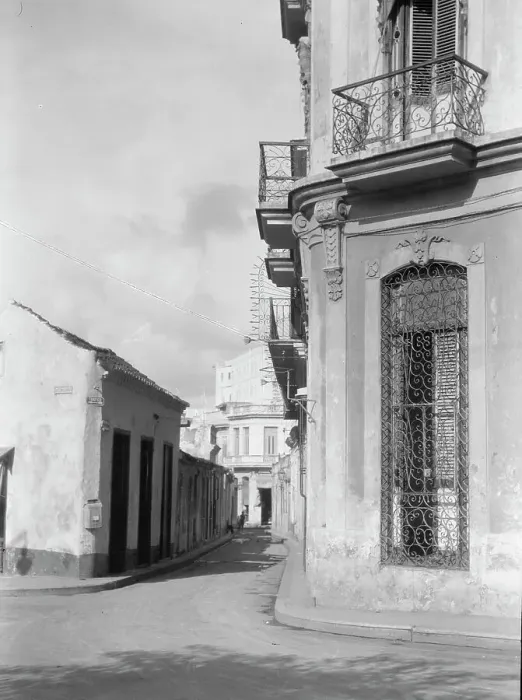 Framed Print : Travel views of Cuba and Guatemala, between 1899 and 1926. Creator: Arnold Genthe Framed Print : Travel views of Cuba and Guatemala, between 1899 and 1926. Creator: Arnold Genthe
