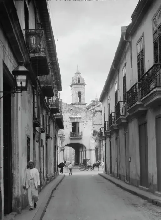 Framed Print : Travel views of Cuba and Guatemala, between 1899 and 1926. Creator: Arnold Genthe Framed Print : Travel views of Cuba and Guatemala, between 1899 and 1926. Creator: Arnold Genthe