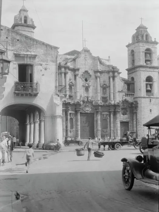 Framed Print : Travel views of Cuba and Guatemala, between 1899 and 1926. Creator: Arnold Genthe Framed Print : Travel views of Cuba and Guatemala, between 1899 and 1926. Creator: Arnold Genthe