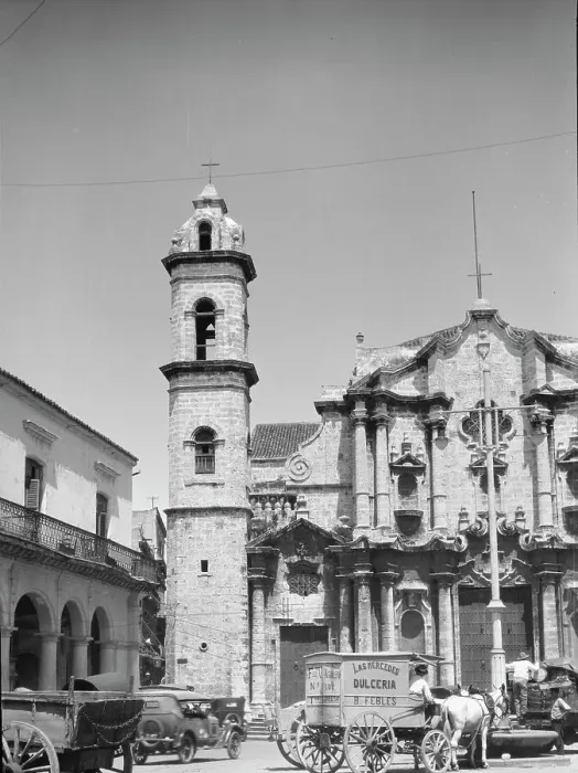 Framed Print : Travel views of Cuba and Guatemala, between 1899 and 1926. Creator: Arnold Genthe Framed Print : Travel views of Cuba and Guatemala, between 1899 and 1926. Creator: Arnold Genthe